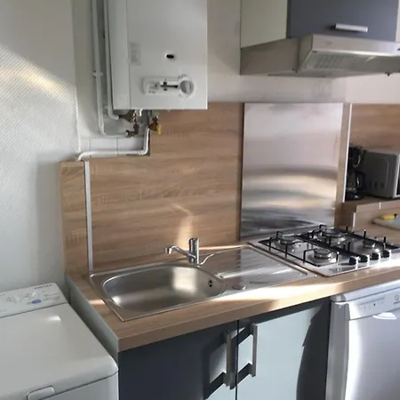 Confortable 2 Pieces Proche A - Fr-1-837-31 Apartment *